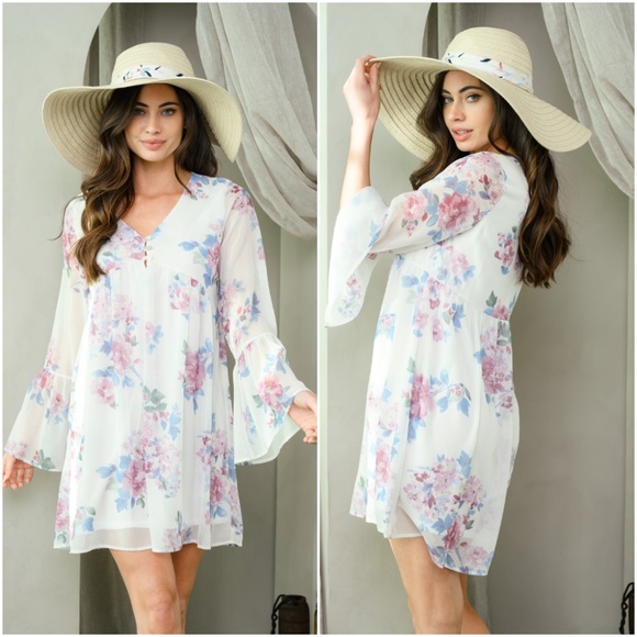 Trend Setter Diva Boutique Dresses & Skirts - Floral Girly & flirty Dress